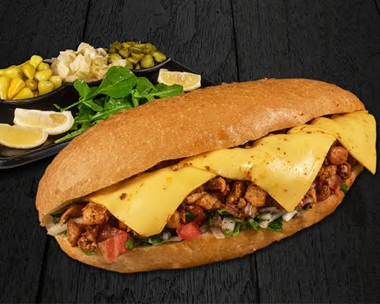 Cheddarlı Ekmek Arası Tavuk Tantuni