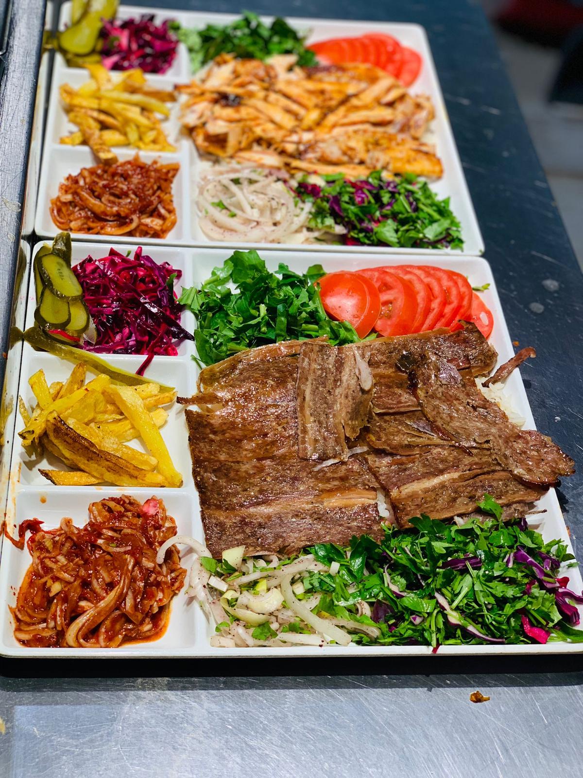 Et Döner Pilav Ustu