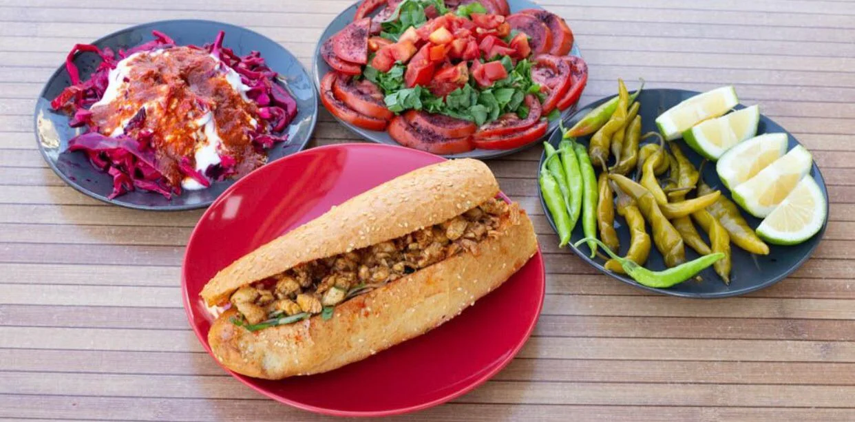 Somun Ekmek Arası Tavuk Tantuni