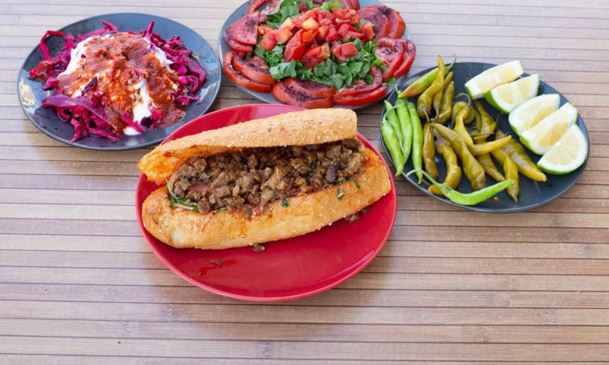 Somun Ekmek Arası Et Tantuni