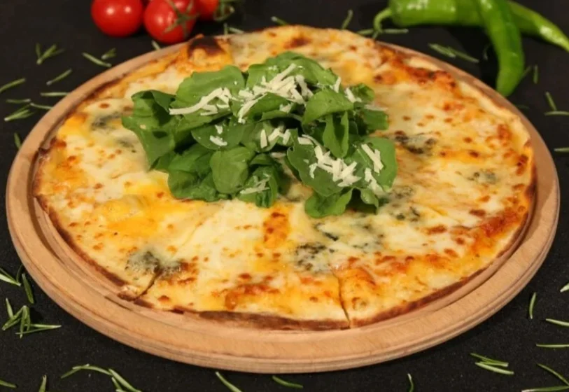 4 PEYNİRLİ PİZZA ( Orta Boy )