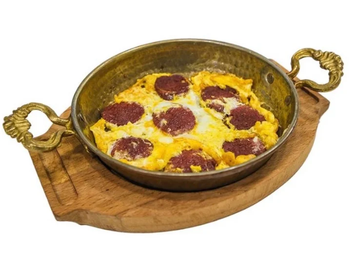 Sucuklu Yumurta