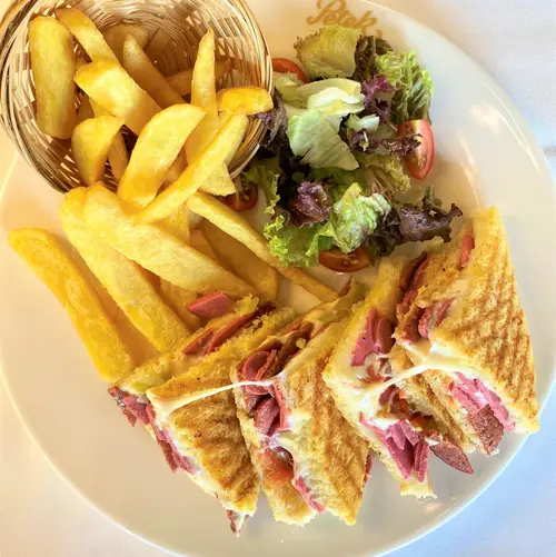 Sucuklu Tost