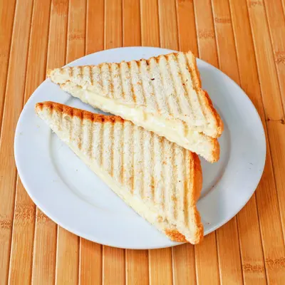 Çift Kaşarlı Tost