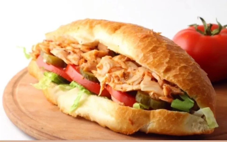 Somun Ekmek Arası Tavuk Döner