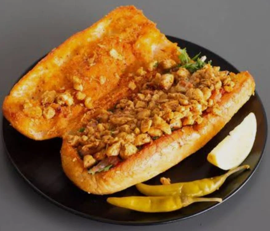 Somun Ekmek Tavuk Tantuni
