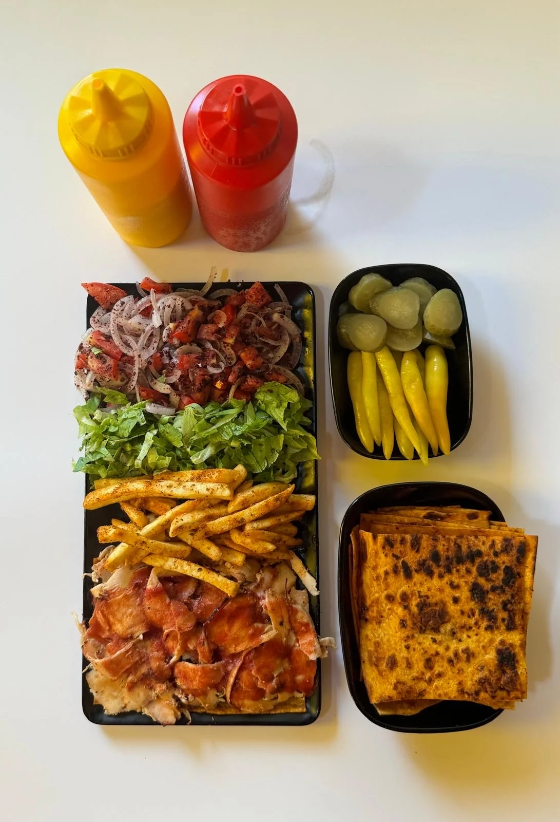 Tavuk Döner Tabakta Servis