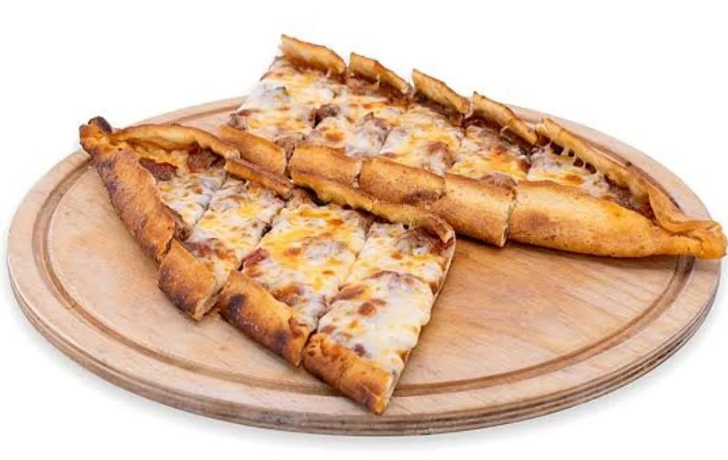 Kıymalı Kaşarlı Açık Pide