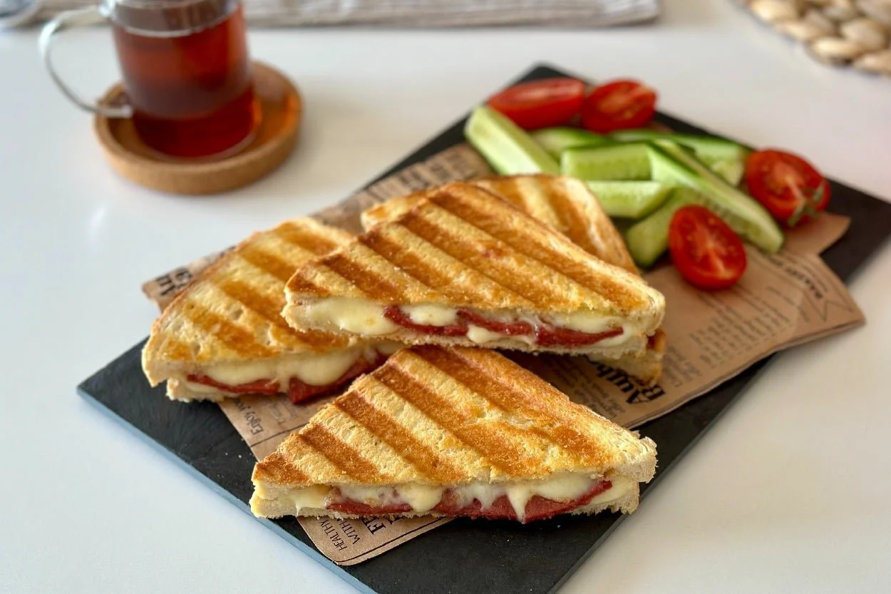 Kavurmalı Tulumlu Tost