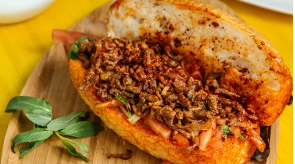 Mr. Salih Usta Tantuni