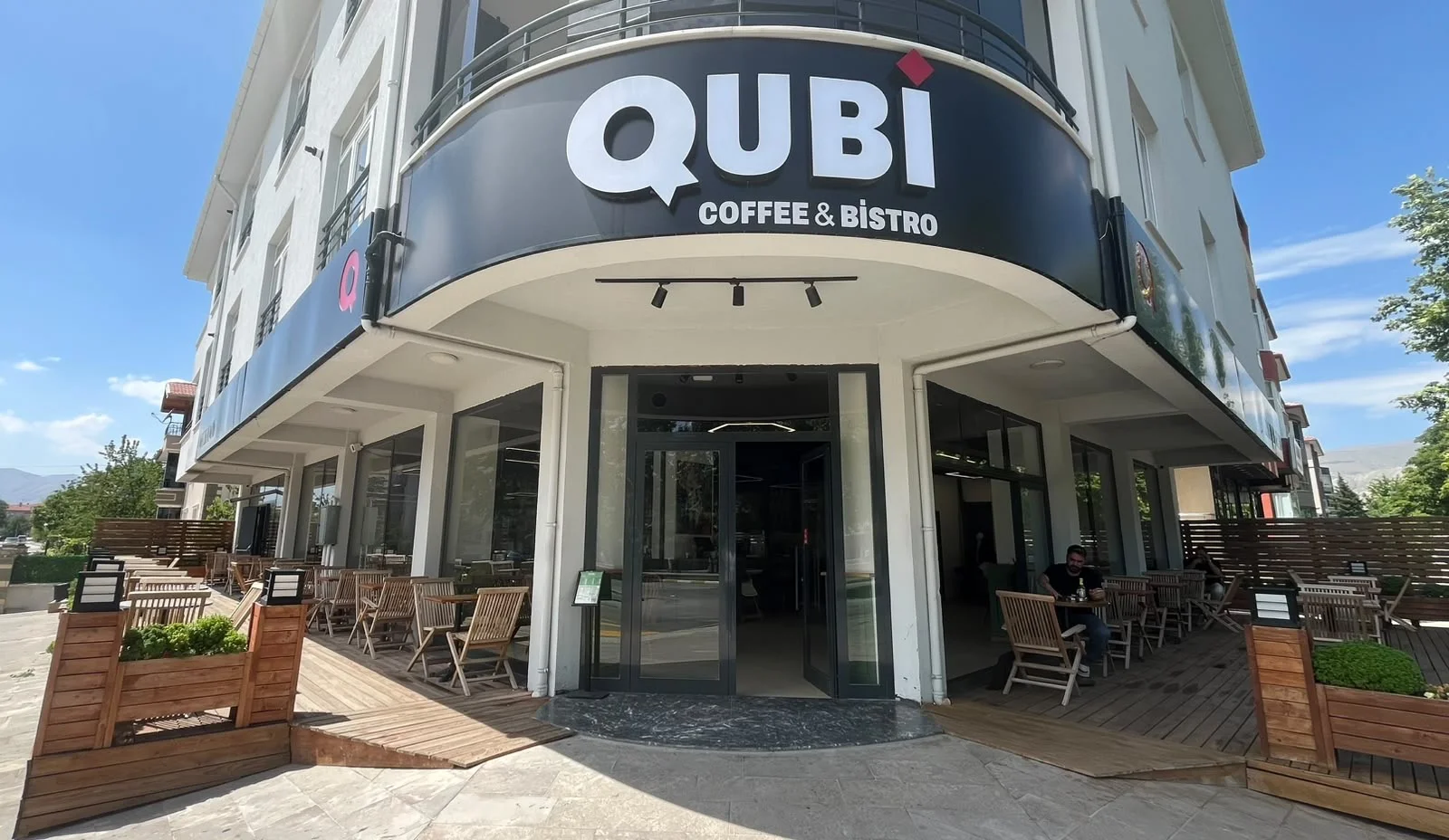 Qubi